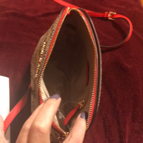 Michael Kors Large Cindy Dome Crossbody - Picture 6 of 7